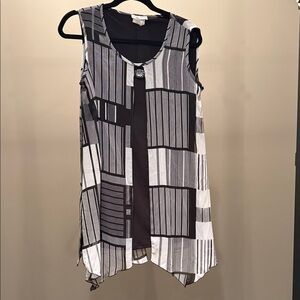 Monochrome Geometric Sleeveless Blouse